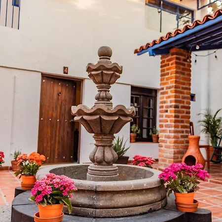 Casa De Hospedaje -La Abadia De San Pedro Γκουανταλαχάρα Εξωτερικό φωτογραφία