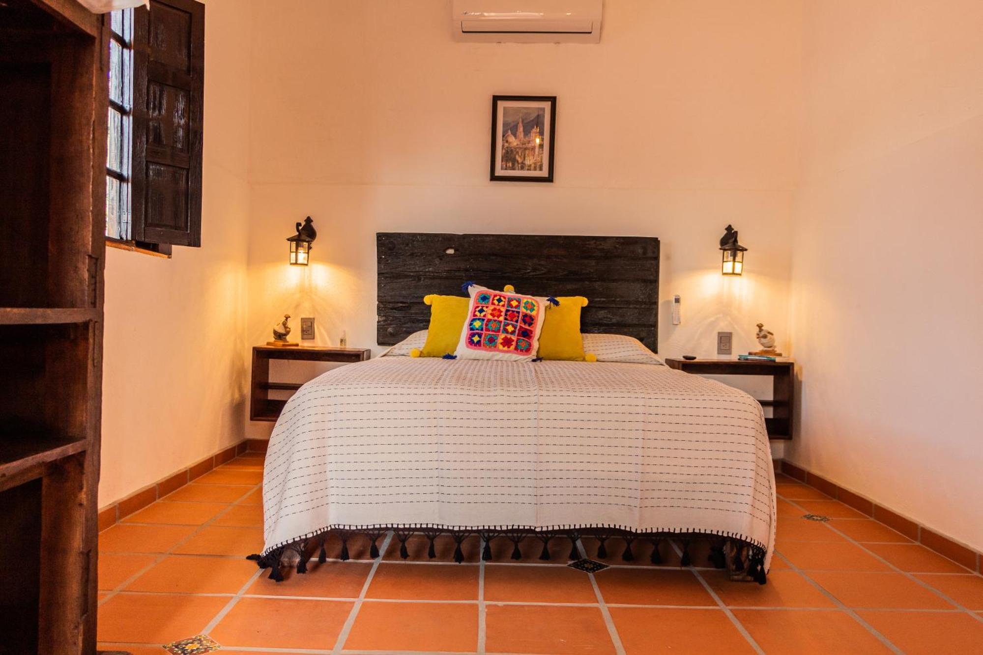 Casa De Hospedaje -La Abadia De San Pedro Γκουανταλαχάρα Εξωτερικό φωτογραφία